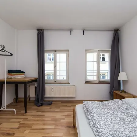 Oldtown Andreasstrasse * Дюссельдорф